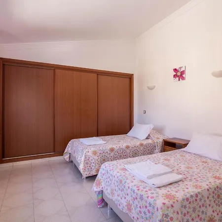 Villa Vivenda Miramar *