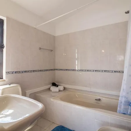 Villa Vivenda Miramar *